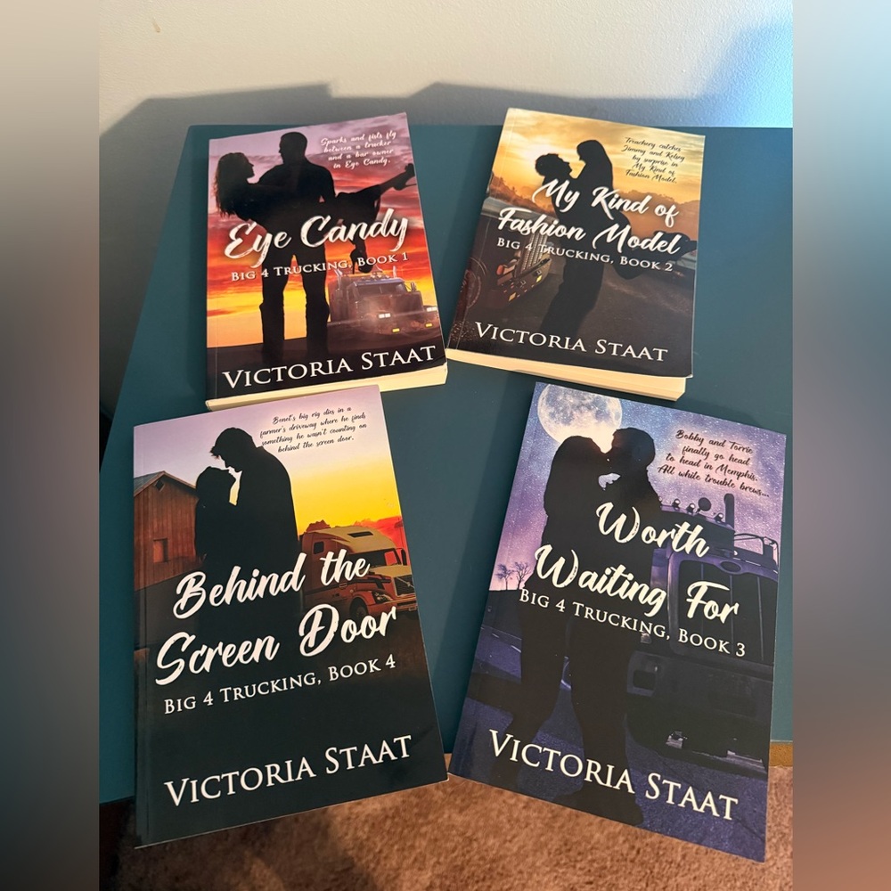 Victoria Staat Book Collection